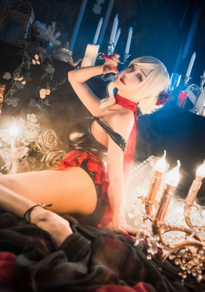 一女被两男吃奶玩乳尖_HD高清完整版播放