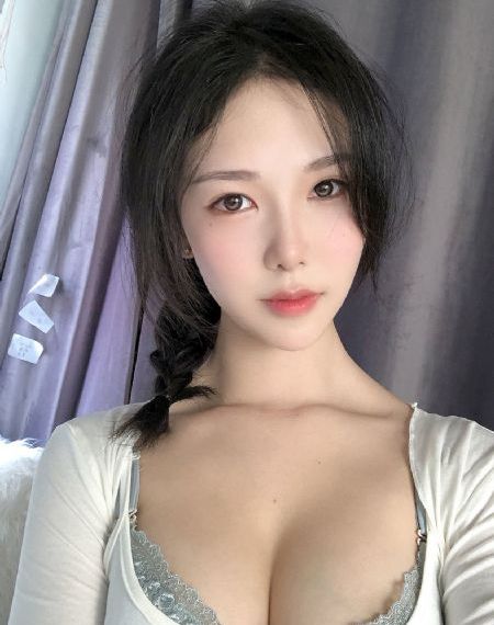 从短袖袖口看小背心_BD国语在线手机播放