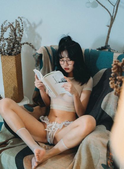 好男人AV社区WWW_超清免费高清观看