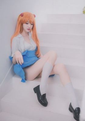 皇上朝堂乳尖玩弄小燕子_蓝光手机免费观看完整